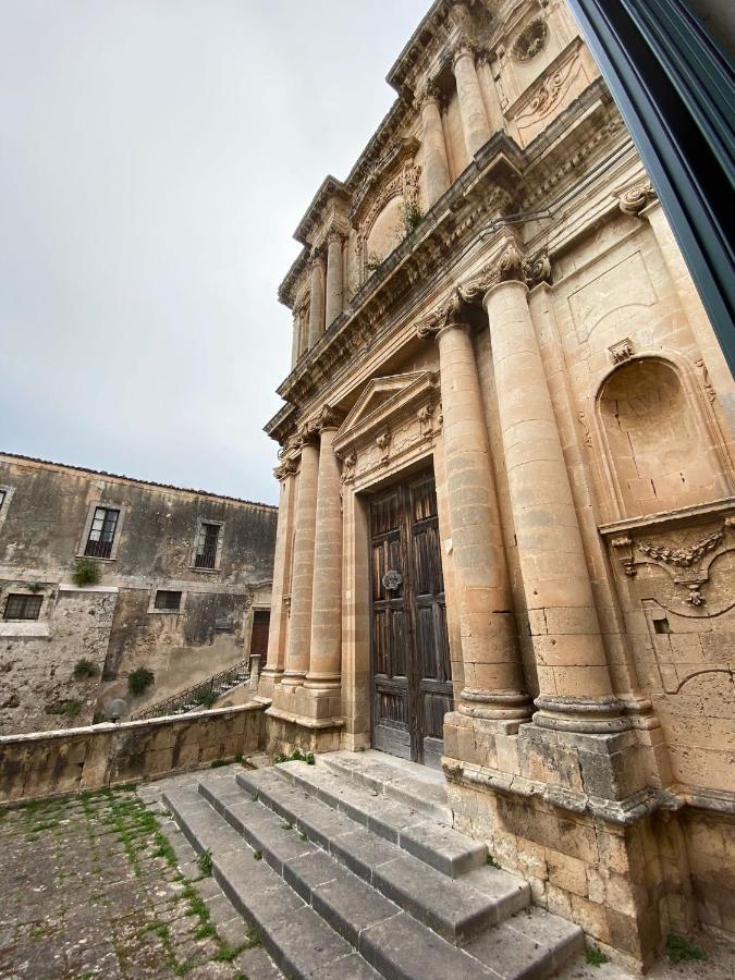 Trigona Garden Suite Noto Eksteriør billede