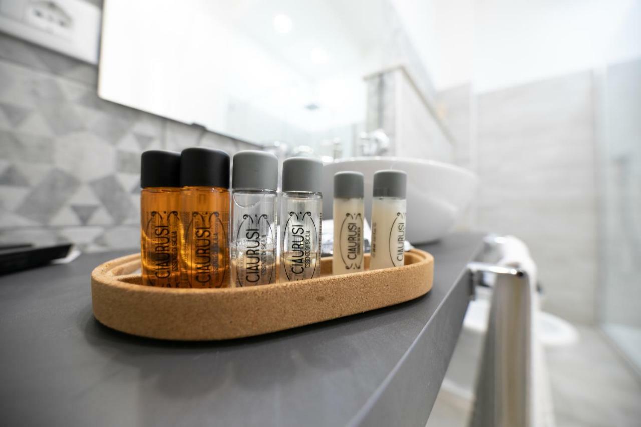 Trigona Garden Suite Noto Eksteriør billede